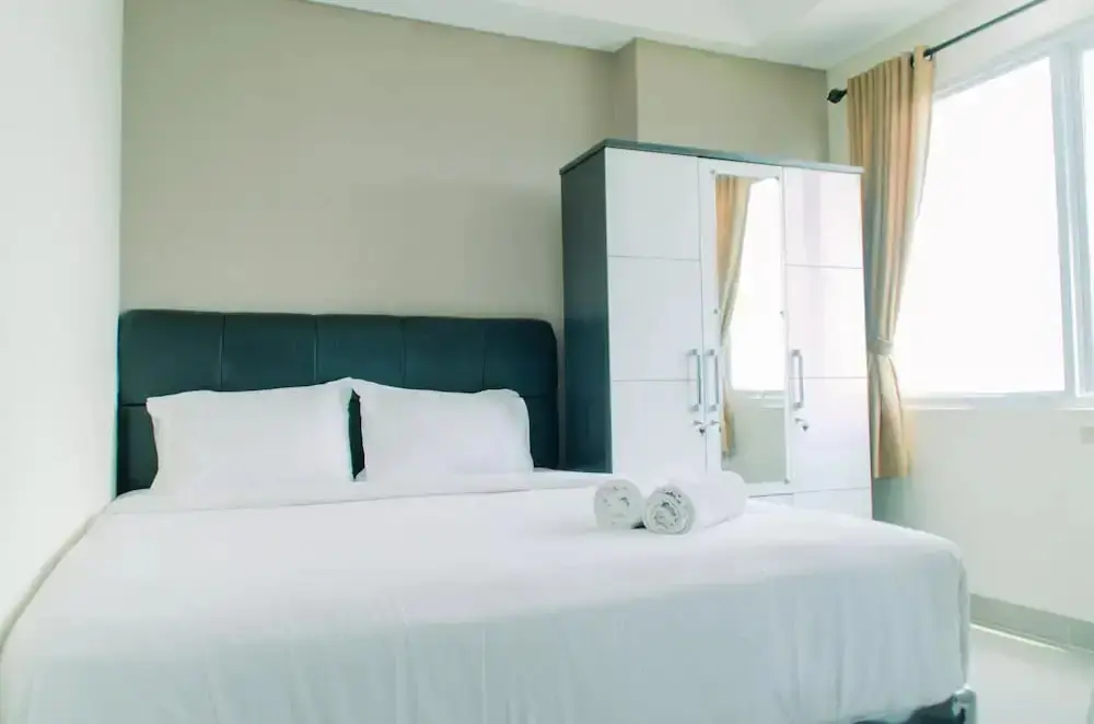 Legok: Minimalist and Cozy Living Studio Apartment at B Residence