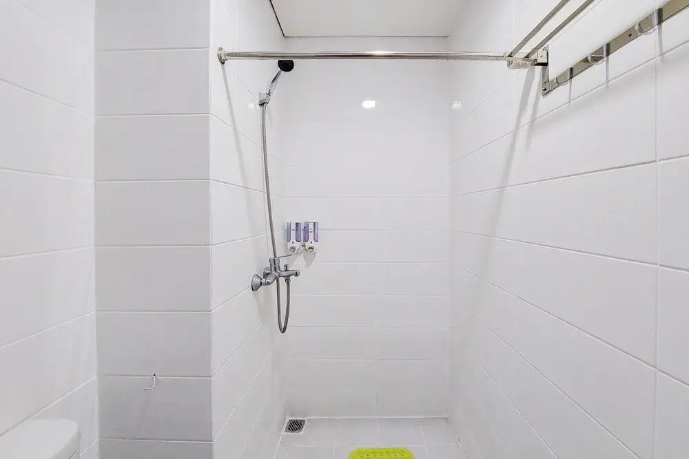 Южный Тангеранг: Comfortable and Minimalist Studio at Tuscany Residences Apartment