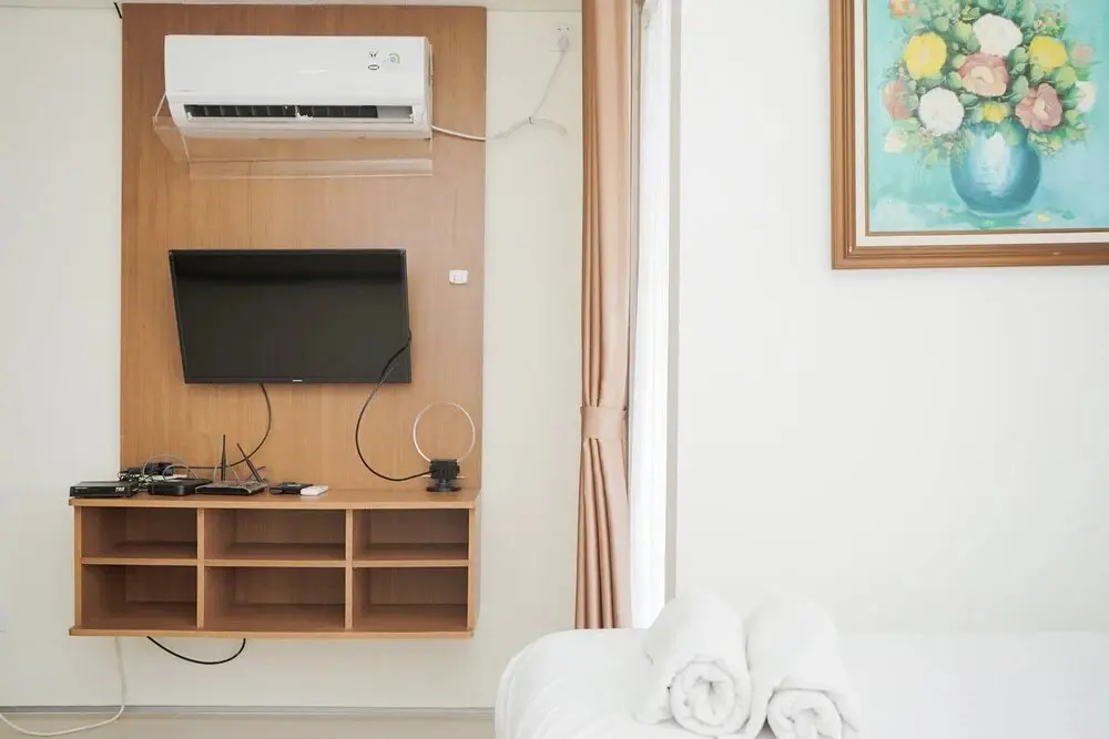 Южный Тангеранг: Comfortable and Minimalist Studio at Tuscany Residences Apartment