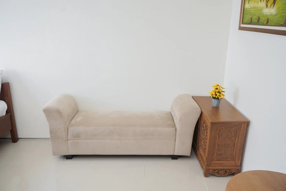 Южный Тангеранг: Comfortable and Minimalist Studio at Tuscany Residences Apartment