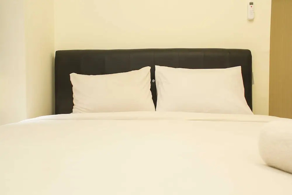 Сибату: Minimalist and Homey 2BR ar Meikarta Apartment