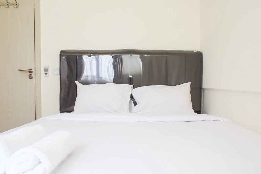 Сибату: Minimalist and Comfort Living 3BR at Meikarta Apartment