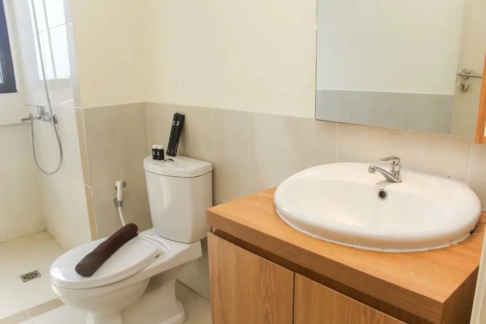 Сибату: Minimalist and Comfort Living 3BR at Meikarta Apartment