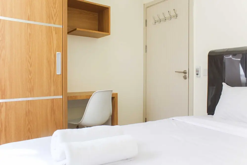 Сибату: Minimalist and Comfort Living 3BR at Meikarta Apartment