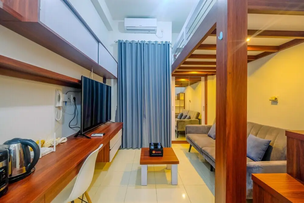 Депок: Homey and Comfort Living Studio Room at Dave Apartment