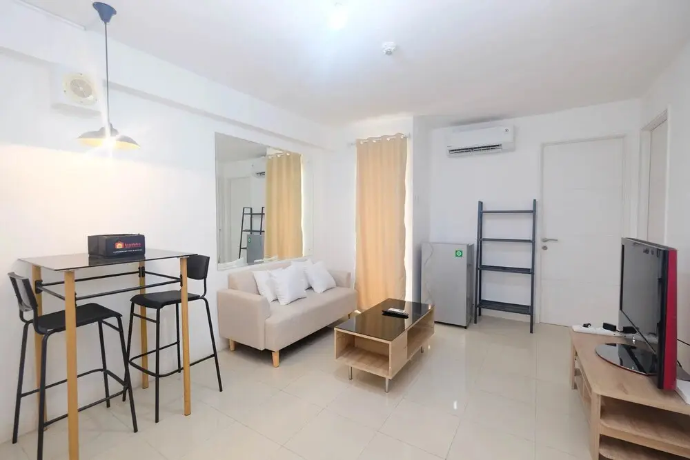 Джакарта: Best Choice and Comfy 3BR at Bassura City Apartment