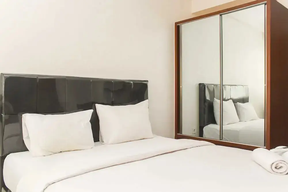 Чикаранг: Nice and Elegant Studio at Riverview Jababeka Apartment