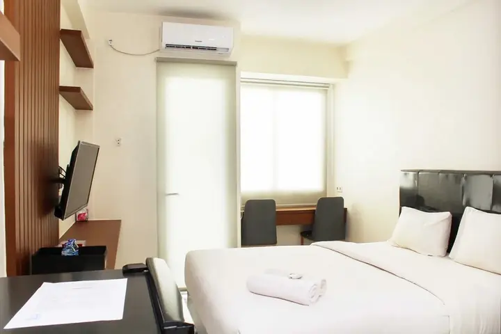 Чикаранг: Nice and Elegant Studio at Riverview Jababeka Apartment