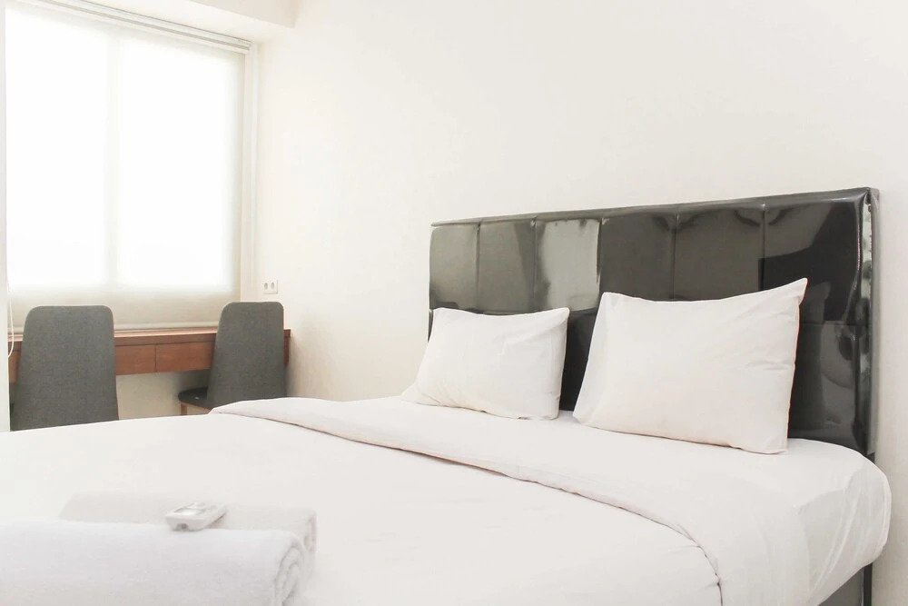 Чикаранг: Nice and Elegant Studio at Riverview Jababeka Apartment