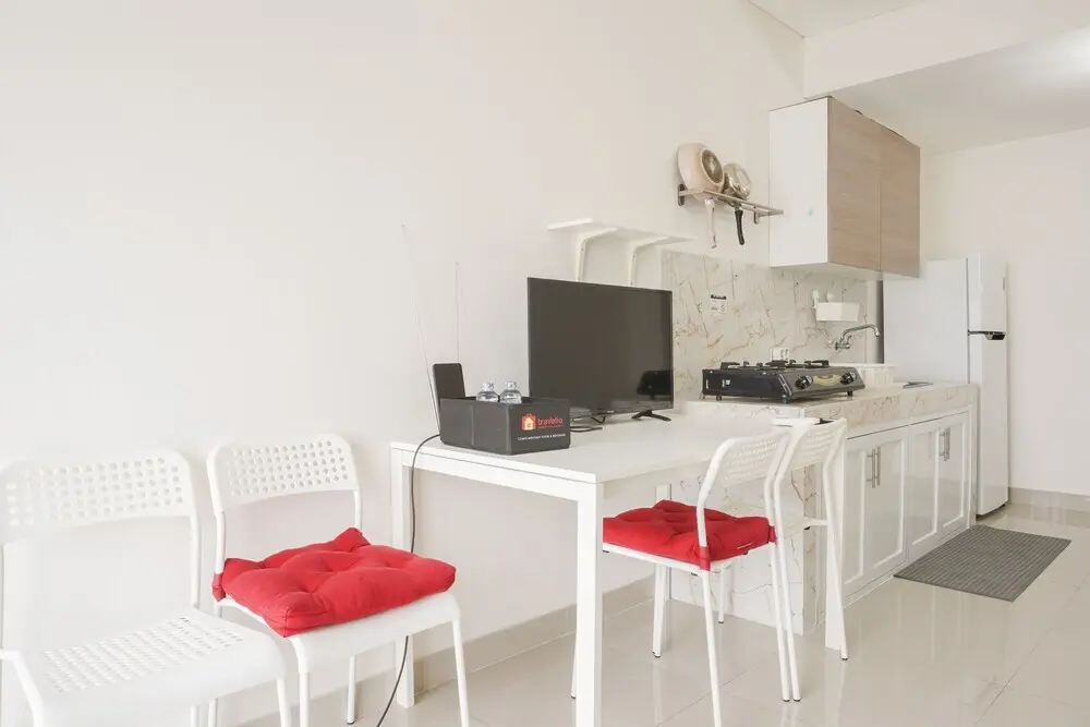 Джакарта: Cozy Stay 2BR at Paradise Mansion Apartment