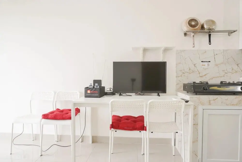 Джакарта: Cozy Stay 2BR at Paradise Mansion Apartment