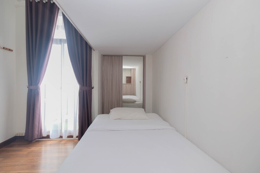 Депок: Comfortable and Cozy Stay Studio at Dave Apartment