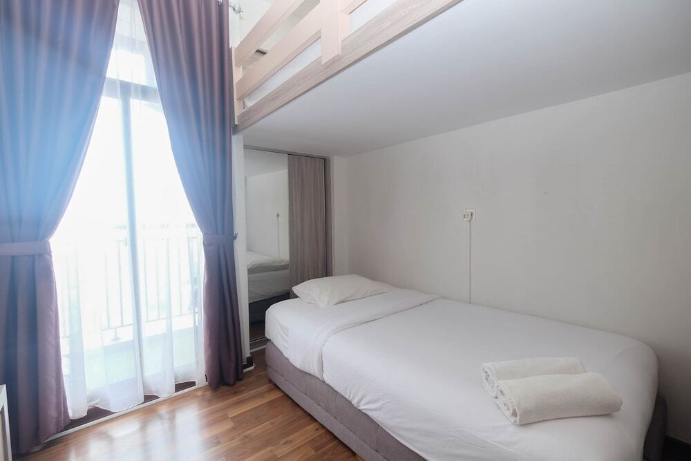 Депок: Comfortable and Cozy Stay Studio at Dave Apartment