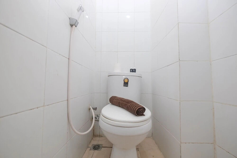 Джакарта: Nice and Comfy 1BR Apartment at MT Haryono Residence