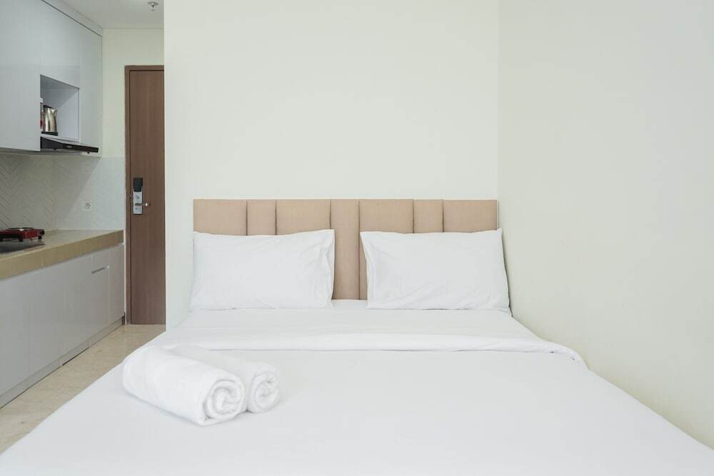 Legok: Scenic Studio Apartment at B Residence