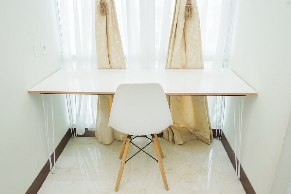Legok: Scenic Studio Apartment at B Residence