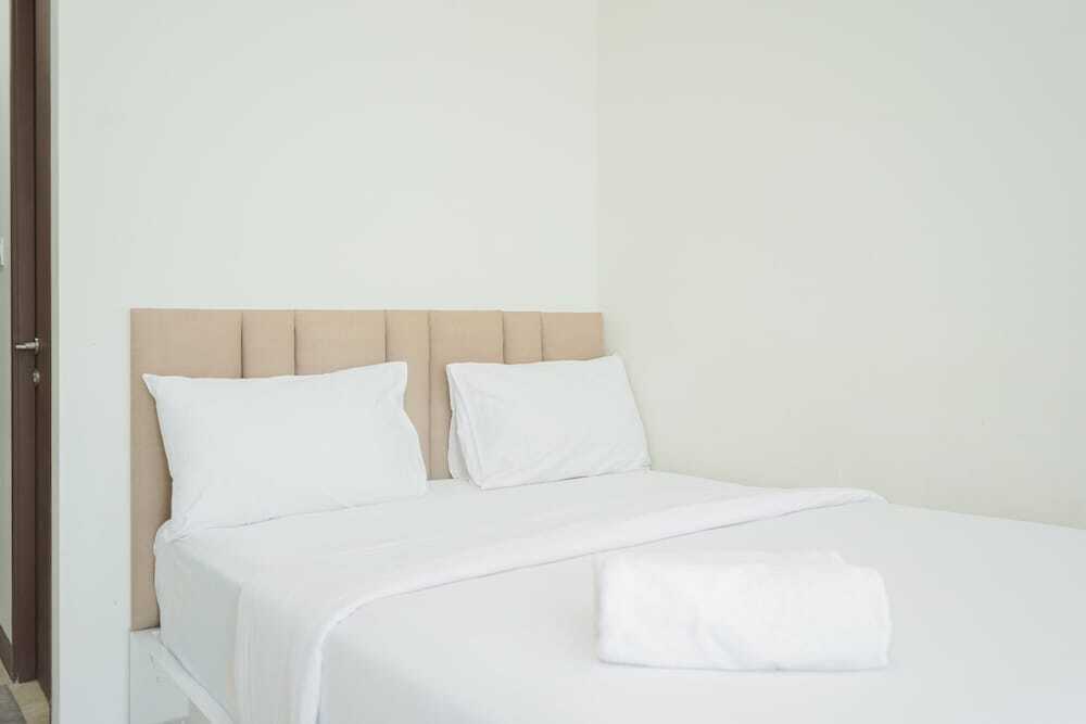 Legok: Scenic Studio Apartment at B Residence