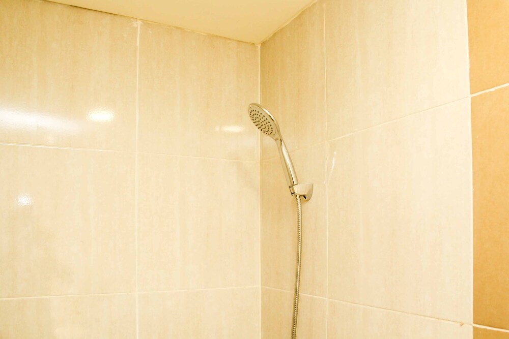 Сибату: Comfort And Homey 2Br Apartment At Meikarta