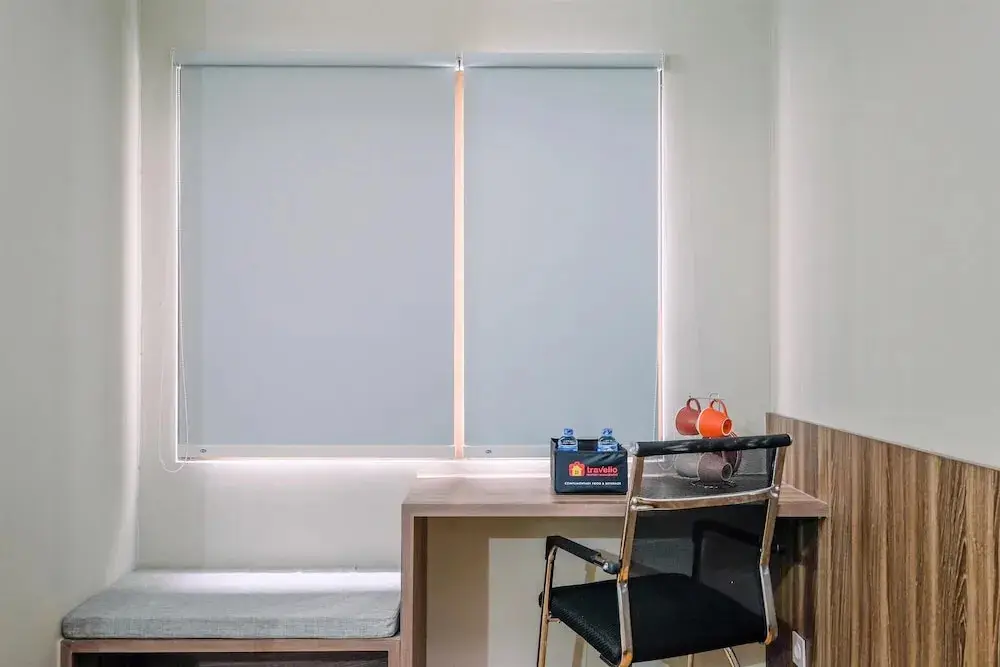 Бекаси: Comfortable Pool View Studio Room At Gateway Park Lrt City Bekasi Apartment