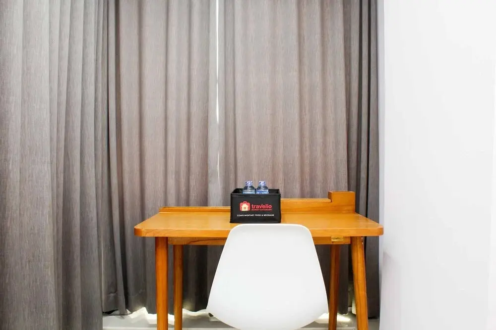 Чикаранг: Homey And Simply Studio Room At Enviro Apartment