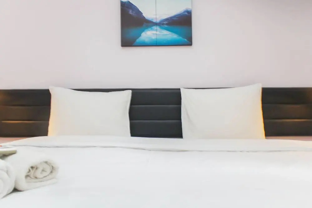 Чикаранг: Comfortable And Simply Studio Room At Enviro Apartment