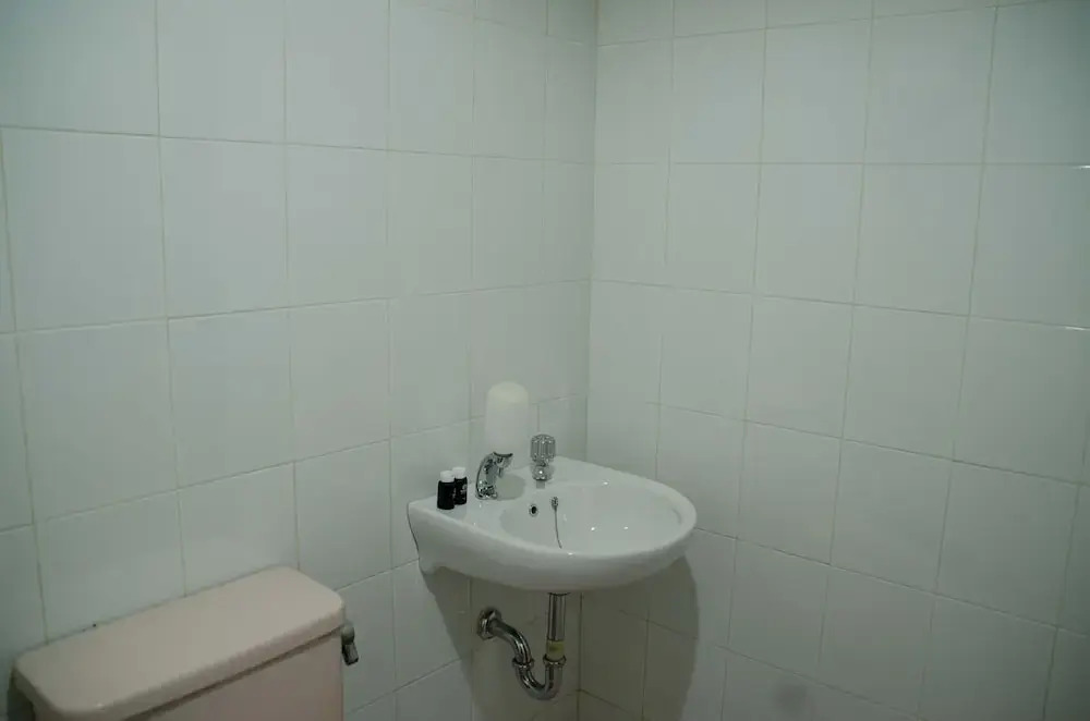 Джакарта: Spacious And Homey 3Br At Kondominium Rajawali Apartment