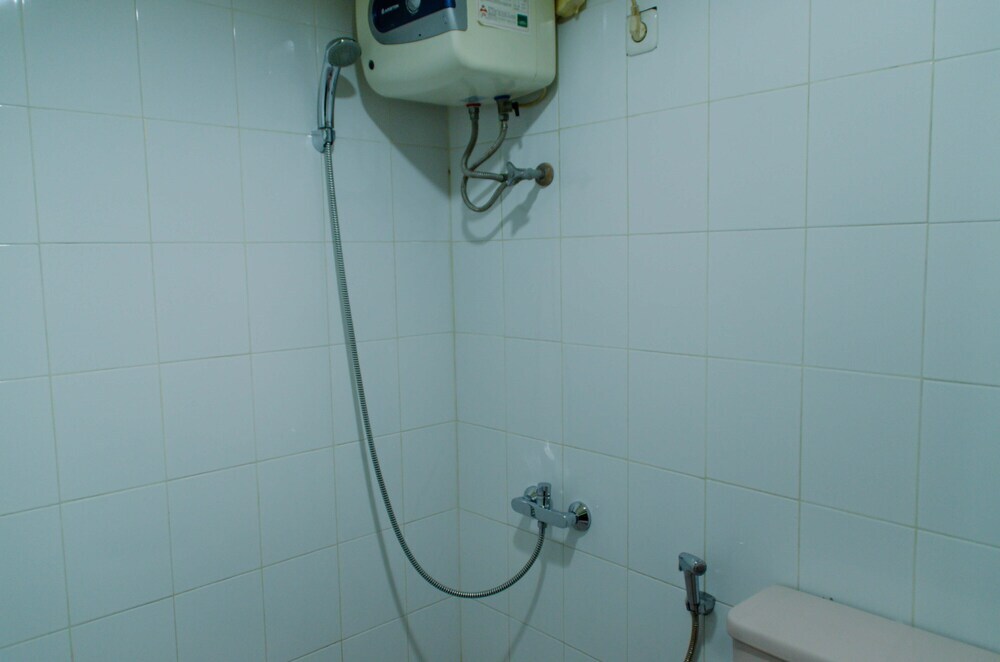 Джакарта: Spacious And Homey 3Br At Kondominium Rajawali Apartment