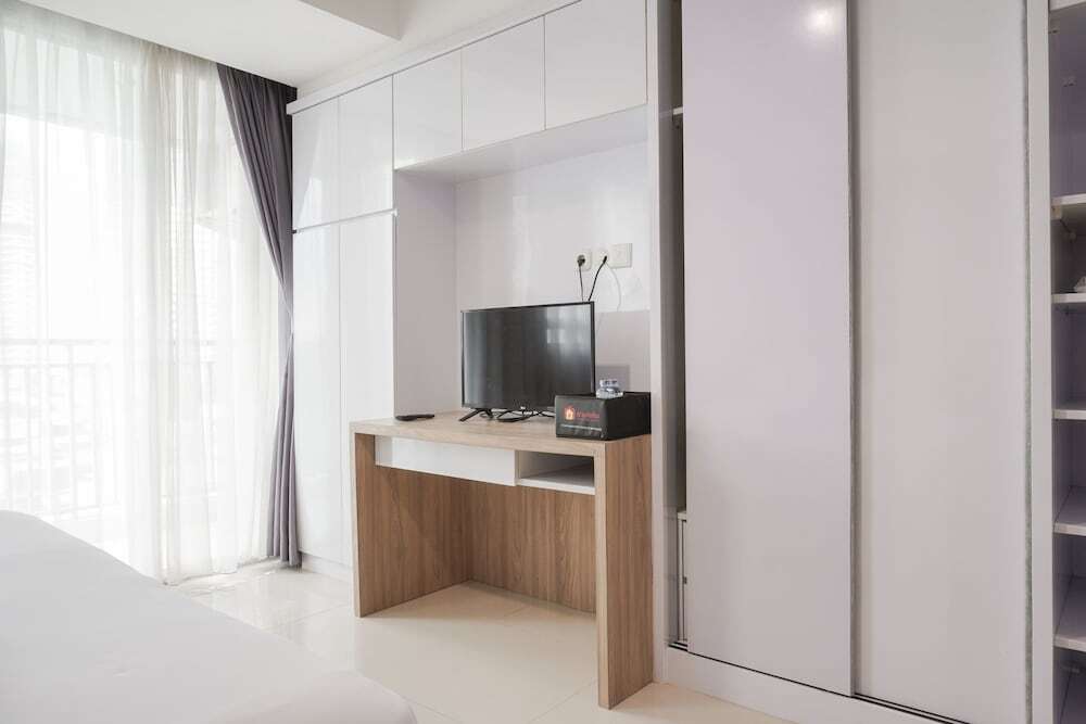Джакарта: Minimalist And Comfort Studio Apartment At Springhill Terrace Residence