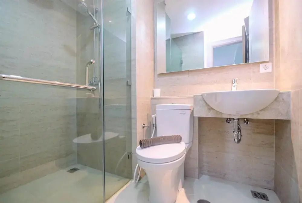 Джакарта: Comfortable And Minimalist 2Br At Gold Coast Apartment