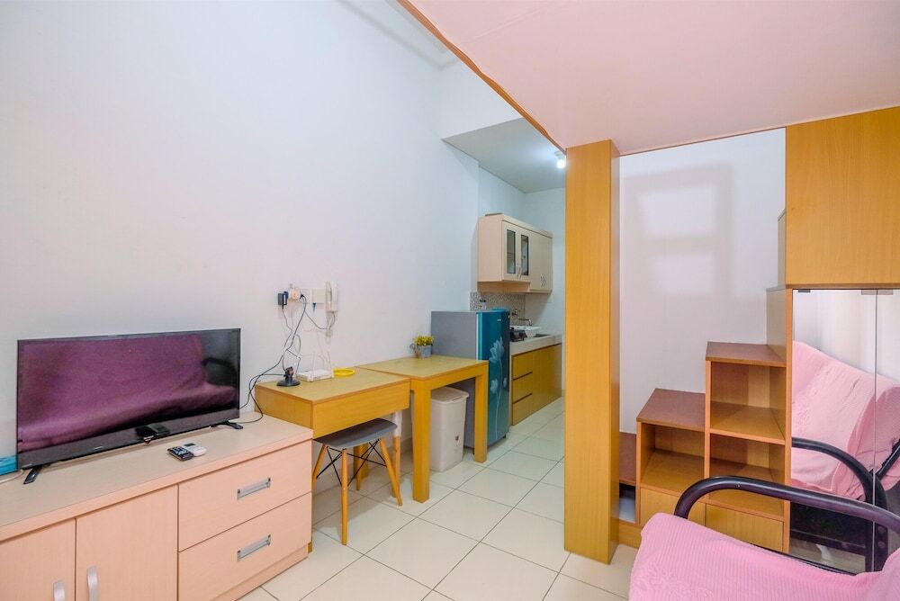 Депок: Comfortable And Cozy Living Studio Room Apartment At Dave