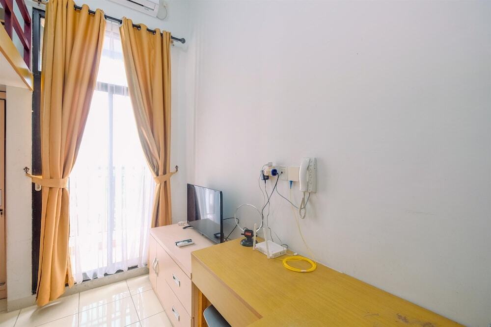 Депок: Comfortable And Cozy Living Studio Room Apartment At Dave