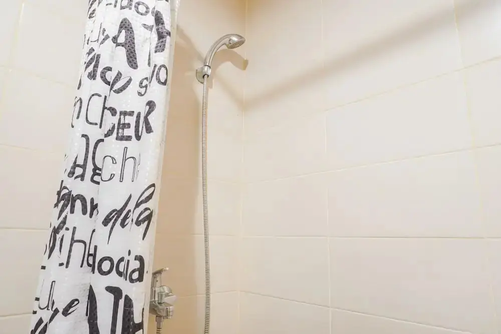 Джакарта: Stunning Studio Apartment At Belmont Residence Puri