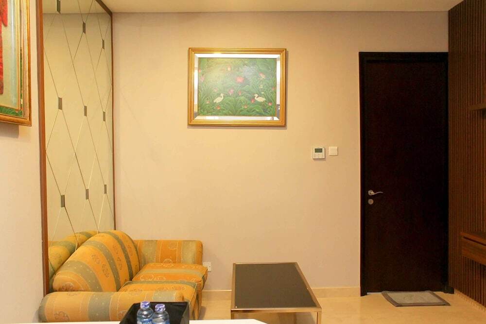 Джакарта: Nice and Enjoy 1BR at Sudirman Suites Apartment