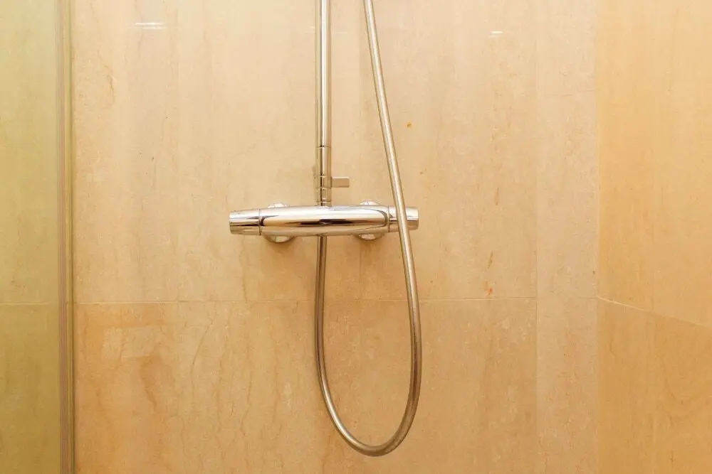 Джакарта: Nice and Enjoy 1BR at Sudirman Suites Apartment