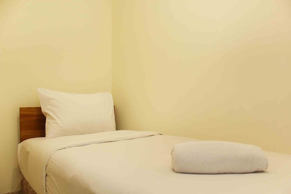 Сибату: Comfortable And Spacious 2Br At Meikarta Apartment