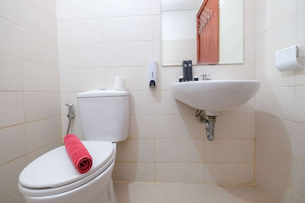 Джакарта: Elegant And Comfy 2Br At Woodland Park Residence