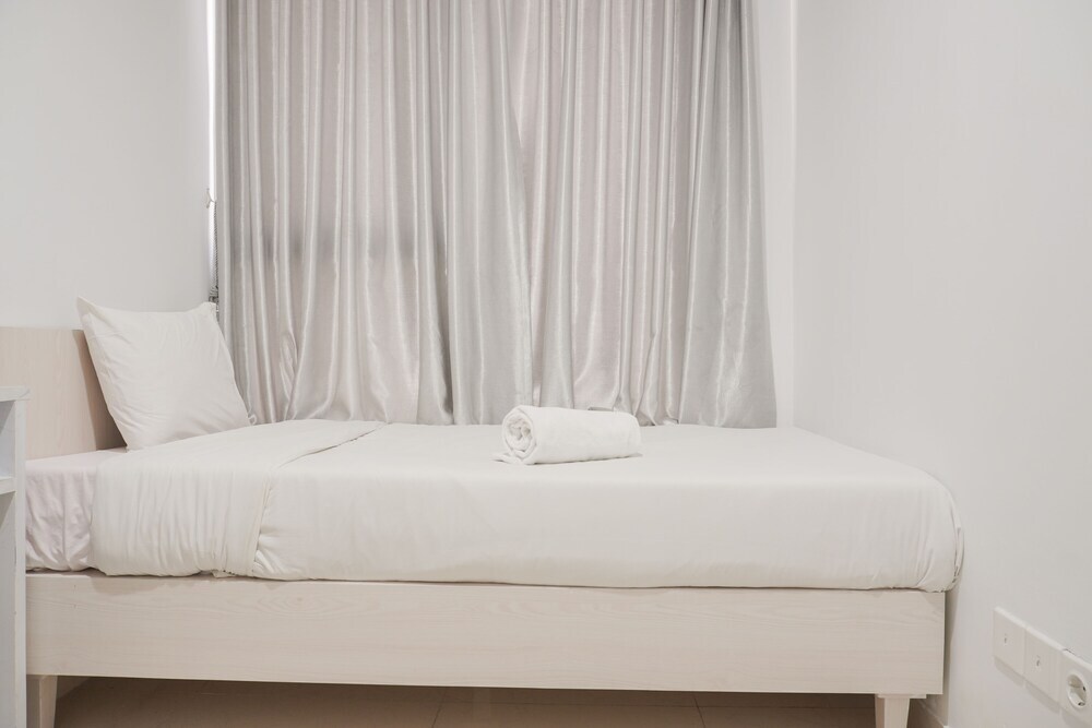 Джакарта: Stunning And Strategic 2Br Gold Coast Apartment Near Pik