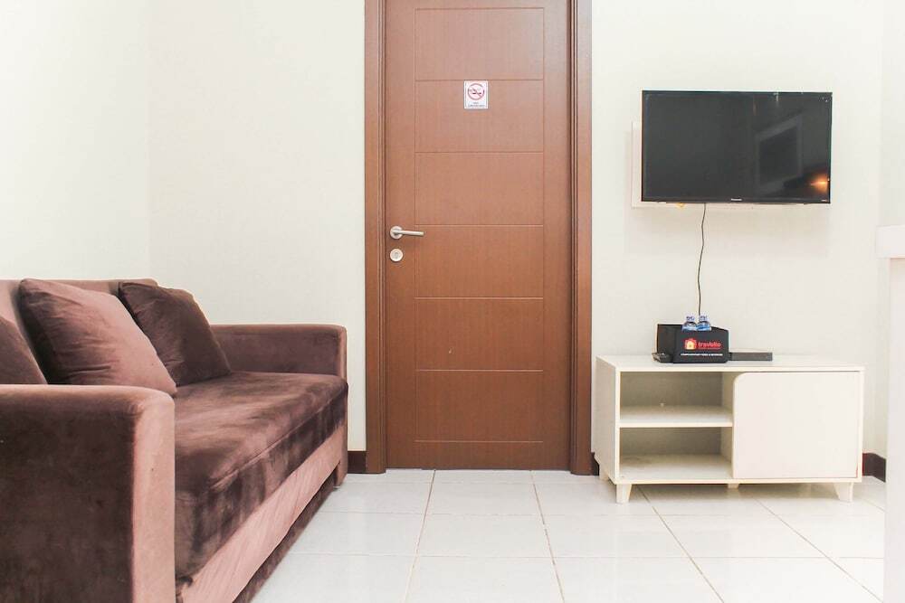 Бекаси: Comfortable and Cozy Living 2BR at Lagoon Apartment