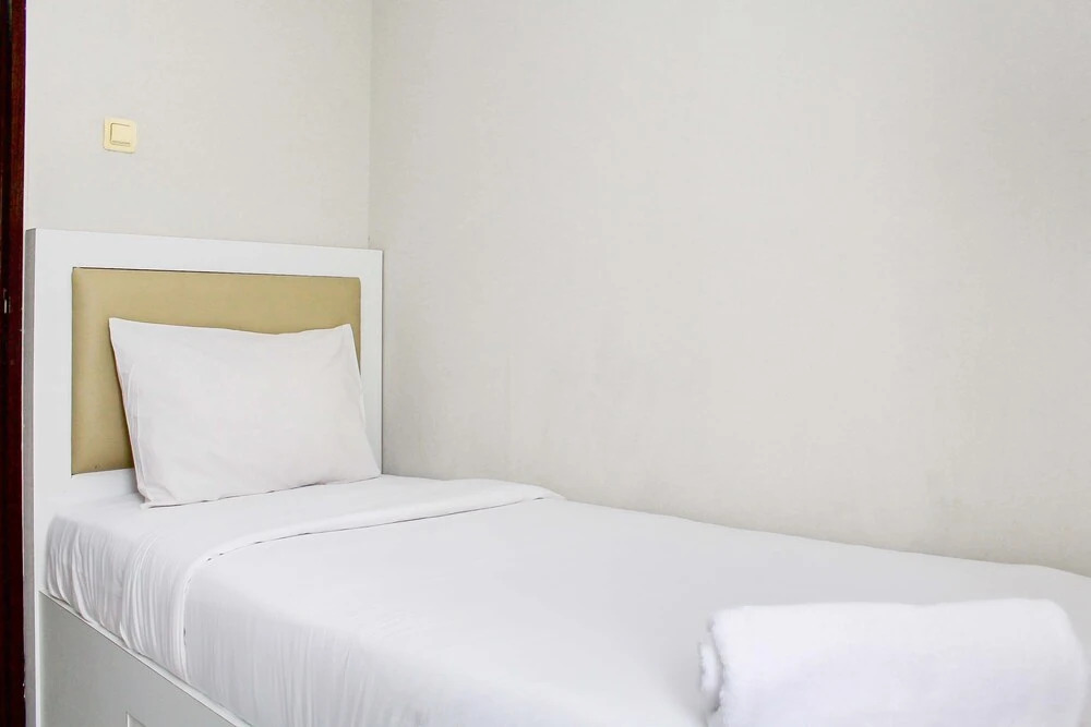Бекаси: Comfortable and Cozy Living 2BR at Lagoon Apartment