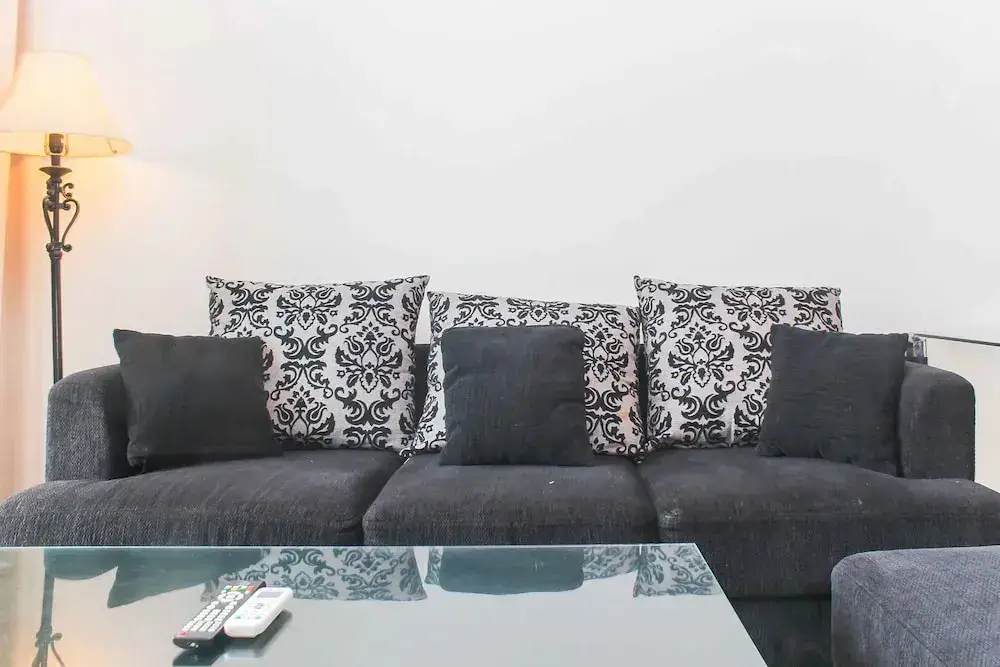 Джакарта: Fully Furnished with Cozy Design 2BR The Bellezza Apartment