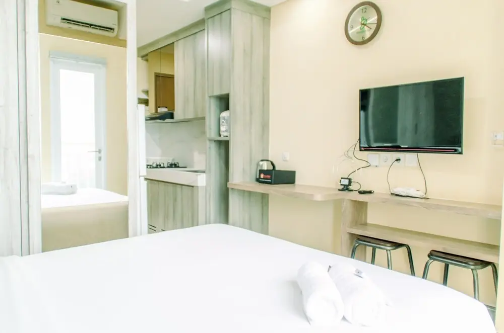 Legok: Vibrant And Nice Studio Apartment At B Residence