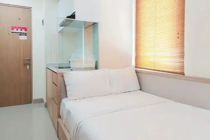 Legok: Comfort and Cozy Studio Apartment at B Residence