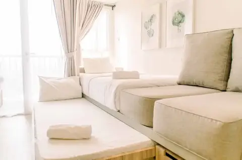 Simple and Cozy Living Studio Room at Poris 88 Apartment — фото 1