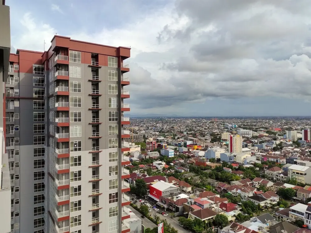 Макассар: Elegant and Comfy 1BR at Vida View Makasar Apartment