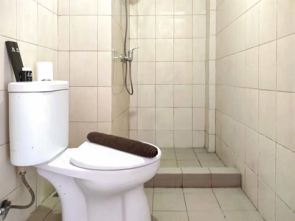 Макассар: Elegant and Comfy 1BR at Vida View Makasar Apartment