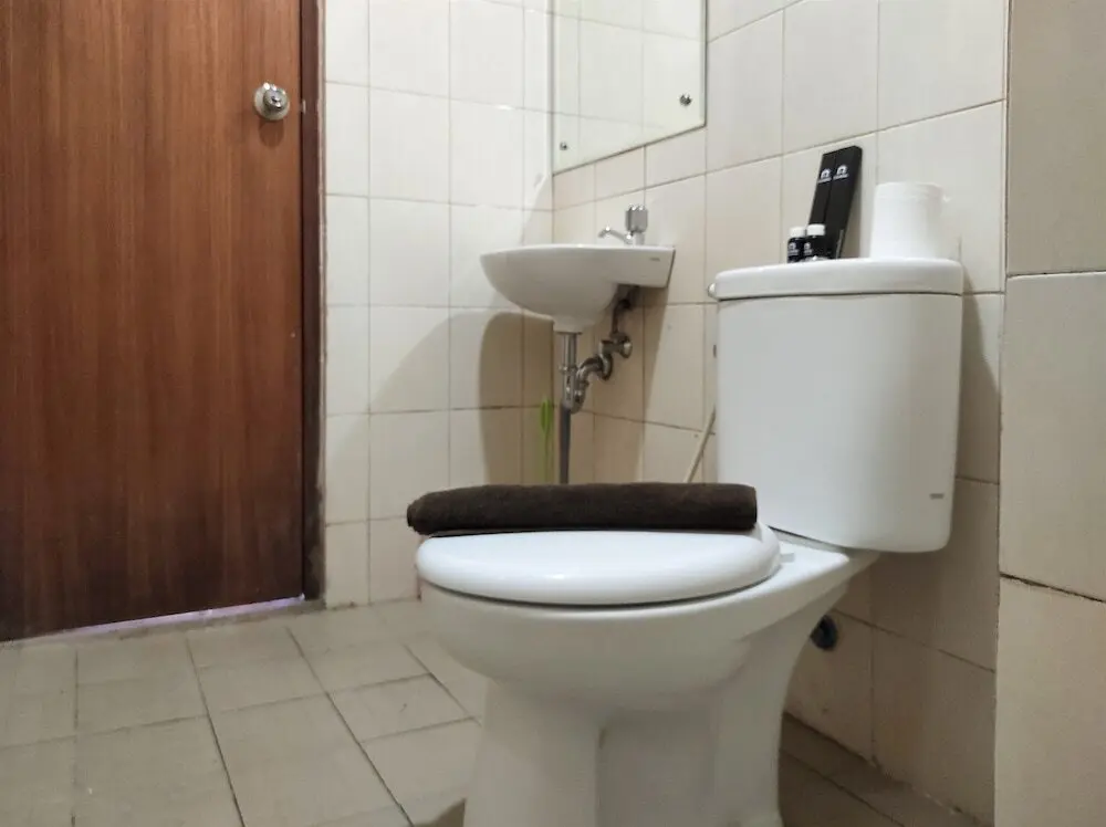 Макассар: Elegant and Comfy 1BR at Vida View Makasar Apartment