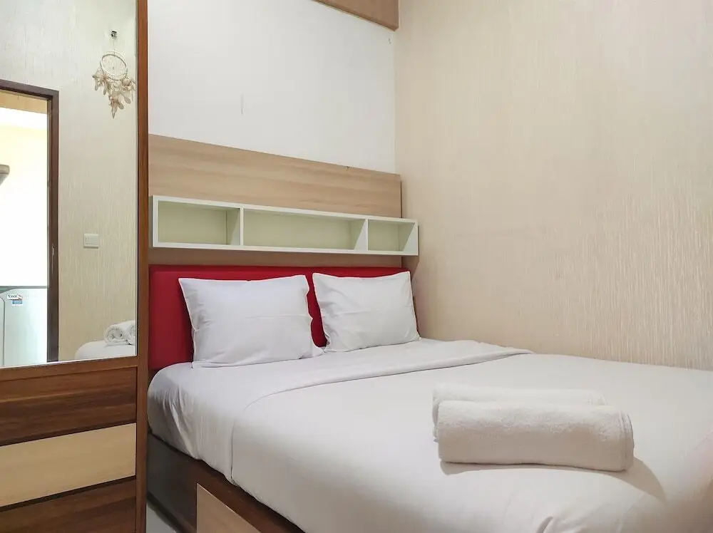 Макассар: Elegant and Comfy 1BR at Vida View Makasar Apartment