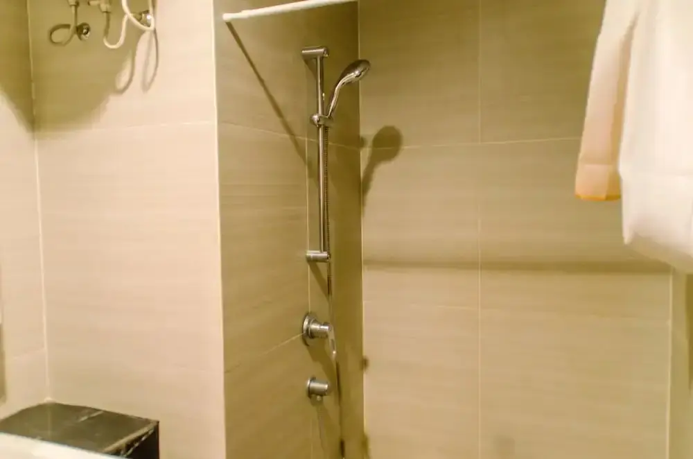 Джакарта: Comfort and Simply Studio at West Vista Apartment