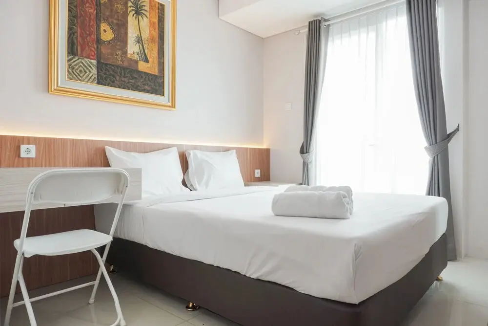 Джакарта: Comfortable and Minimalist Studio Apartment at Woodland Park Residence