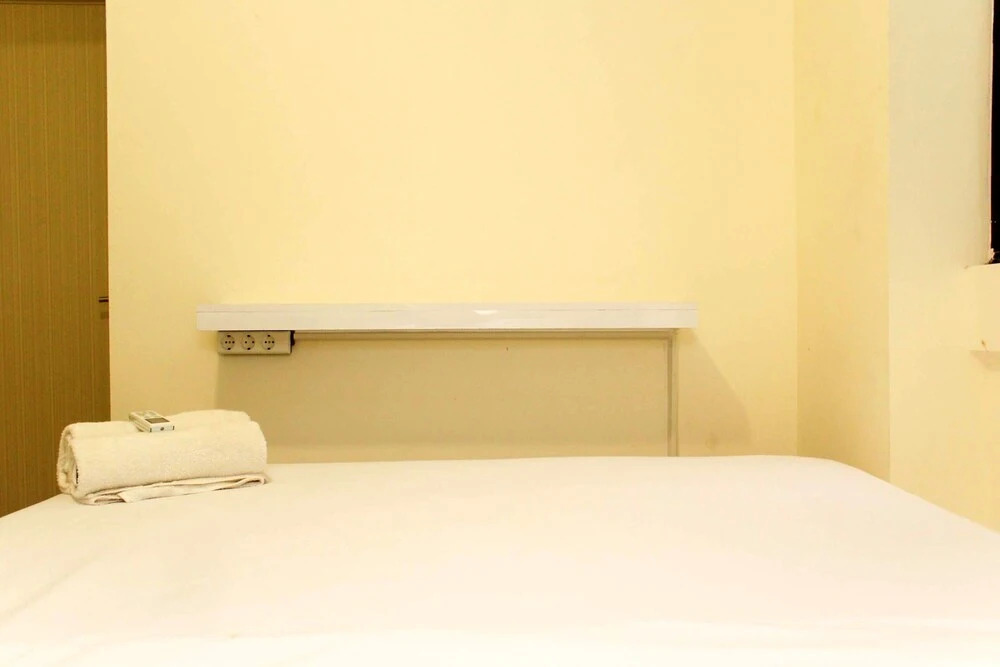 Сибату: Cozy Living and Tidy 1BR Meikarta Apartment